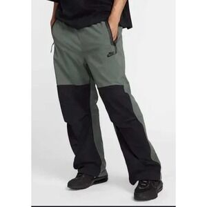 Nike Tech Woven Oversized Track Pants Green Black Men's Size M (HM7158-338)